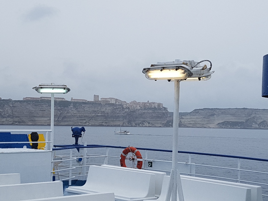 Ferry vers la Sardaigne