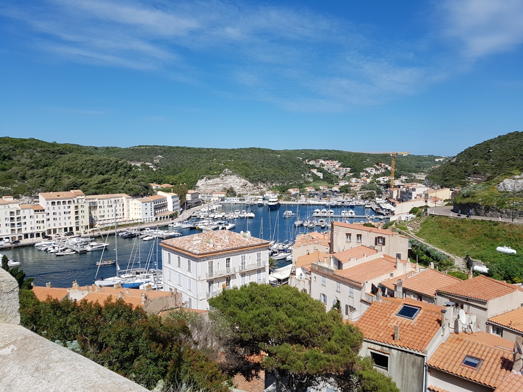 Bonifacio se découvre