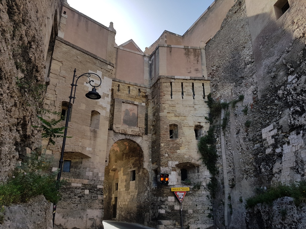 La porte San Pancrazio (Saint Pancrace) de Cagliari